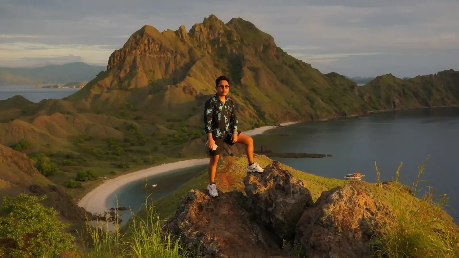 Komodo Yacht Charter for Photography Enthusiasts 2027: Capturing Indonesia’s Wild Beauty